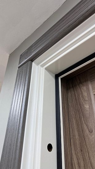 Входная дверь  